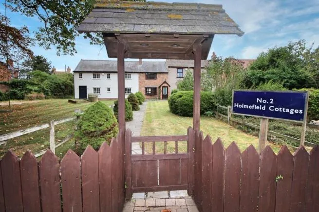 2 bedroom terraced house for sale in North Street, Sturton-Le-Steeple, DN22